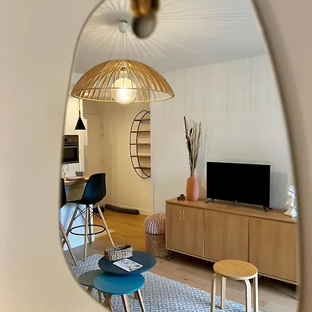 Apartment Larsenal Avec Parking, Centre De Rennes